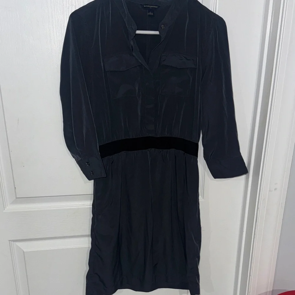 Banana Republic Dark Gray Women’s Button Down Shirt Dress 2 3/4 Sleeves Pockets